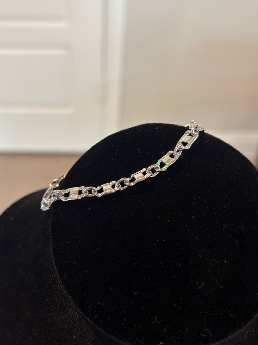 Silver Linked Chain Bracelet - Women's Jewelry